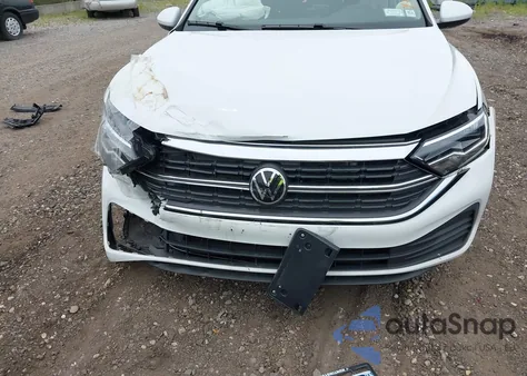 2024 Volkswagen Jetta 1.5T S z USA, uszkodzony, nr VIN 3VW5M7BU5RM064870